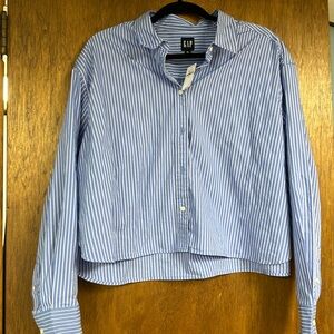 NWT Gap cropped button down